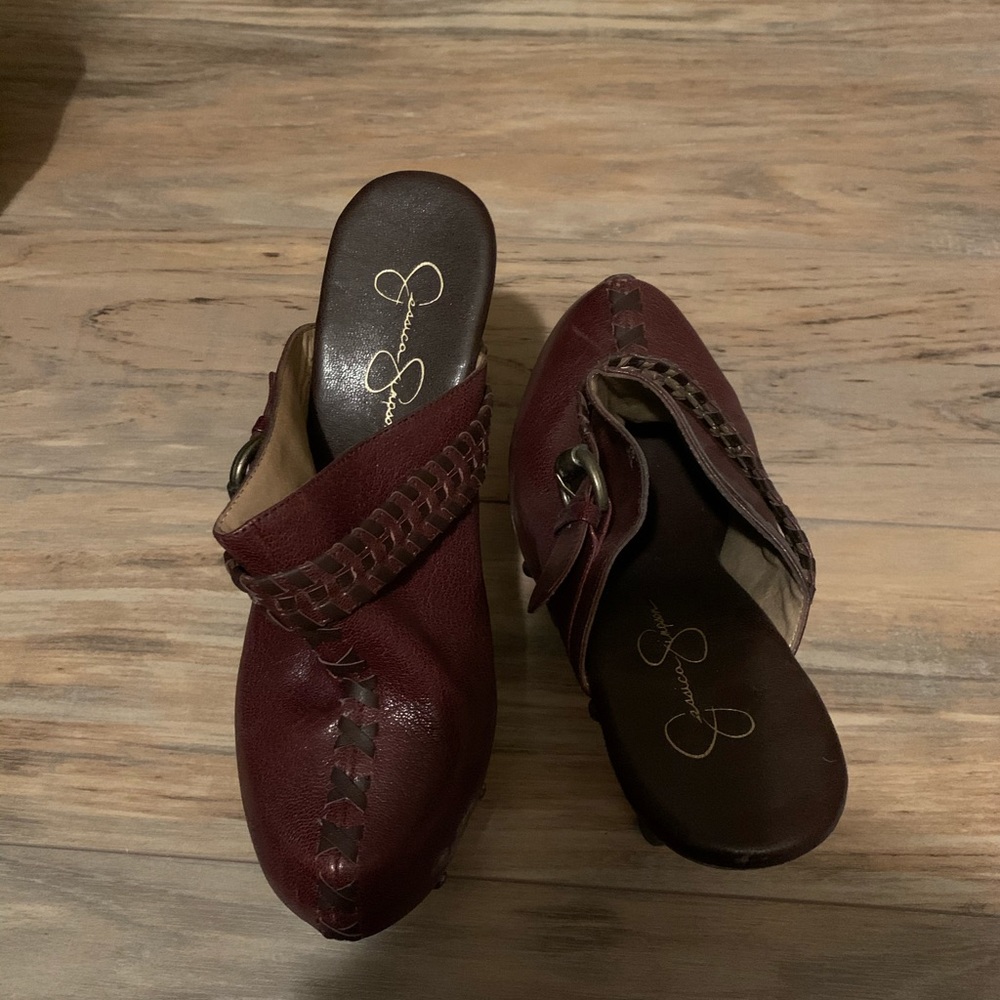 Clogs